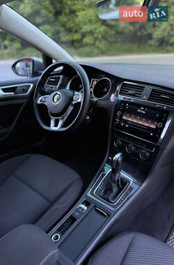 Універсал Volkswagen Golf 2017 в 