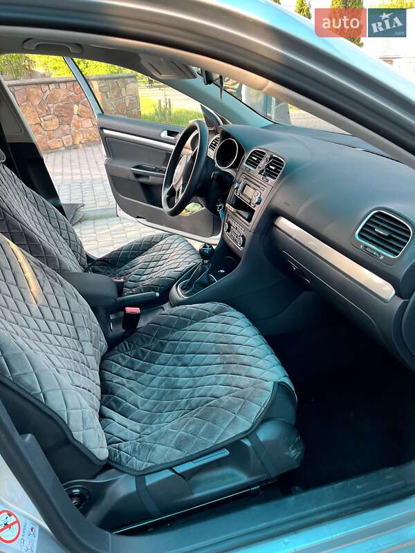 Універсал Volkswagen Golf 2011 в Березному