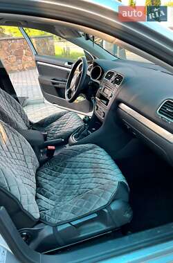 Универсал Volkswagen Golf 2011 в 