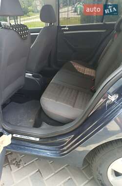 Хетчбек Volkswagen Golf 2006 в 