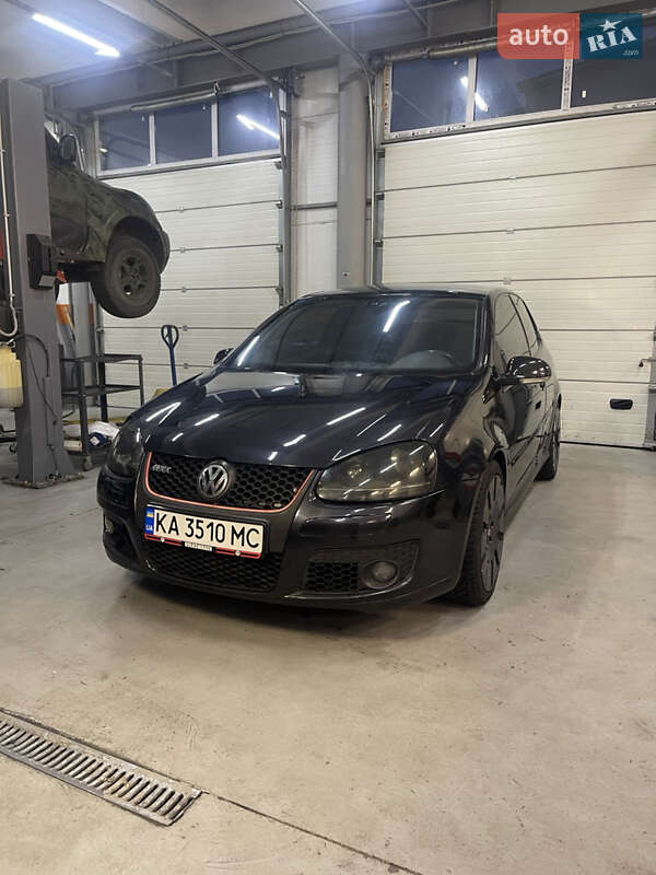Volkswagen Golf 2004