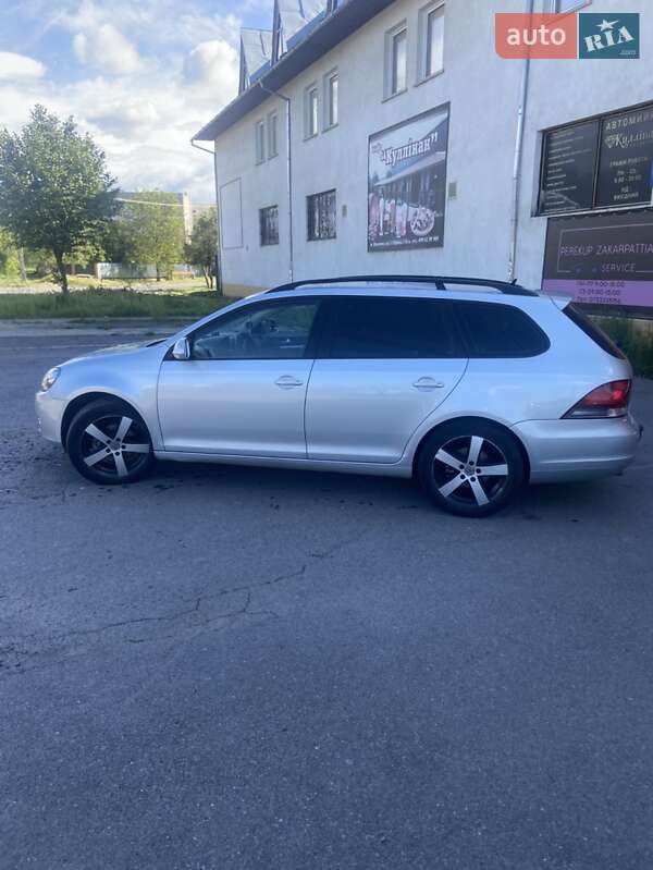 Универсал Volkswagen Golf 2010 в Мукачево