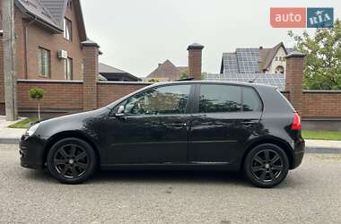 Хетчбек Volkswagen Golf 2008 в 