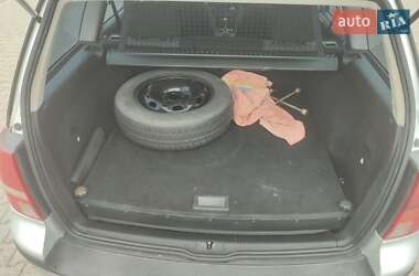 Универсал Volkswagen Golf 2003 в 