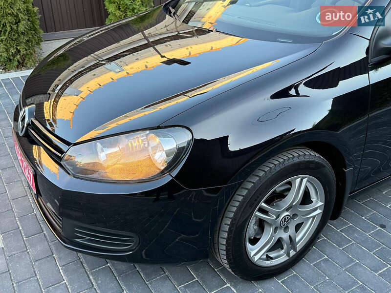 Хетчбек Volkswagen Golf 2010 в Вінниці
