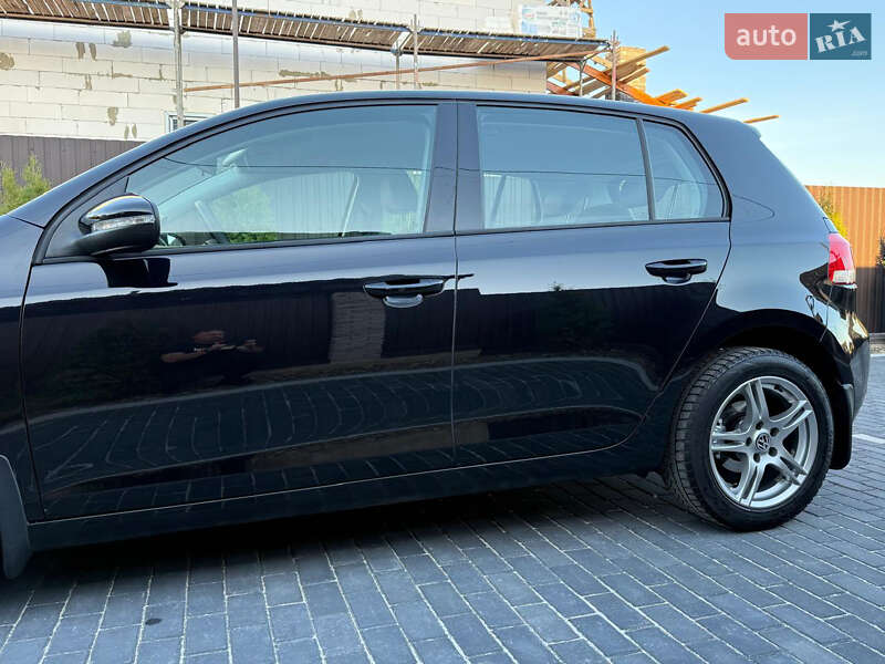 Хетчбек Volkswagen Golf 2010 в Вінниці