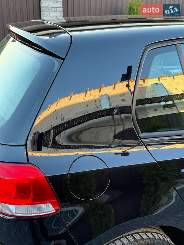 Хетчбек Volkswagen Golf 2010 в Вінниці