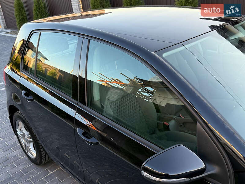 Хетчбек Volkswagen Golf 2010 в Вінниці