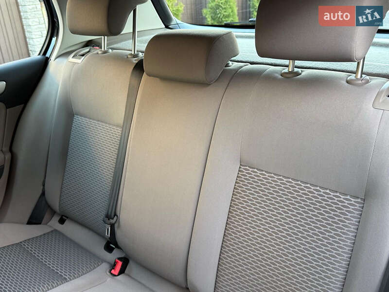 Хетчбек Volkswagen Golf 2010 в Вінниці