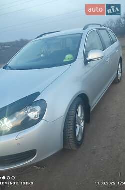 Универсал Volkswagen Golf 2010 в 