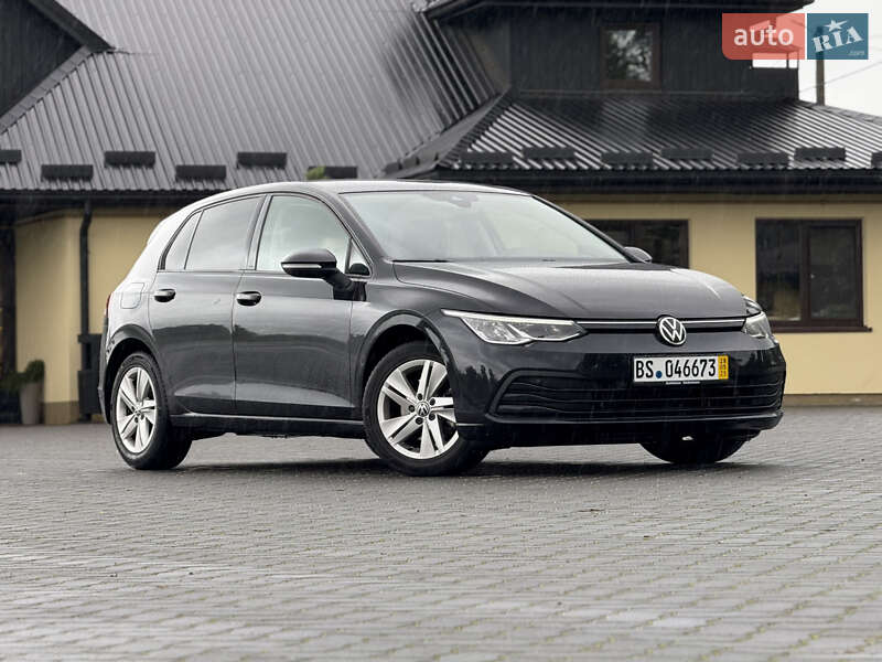 Хэтчбек Volkswagen Golf 2020 в 