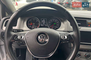 Универсал Volkswagen Golf 2015 в 