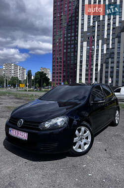 Хетчбек Volkswagen Golf 2010 в Києві