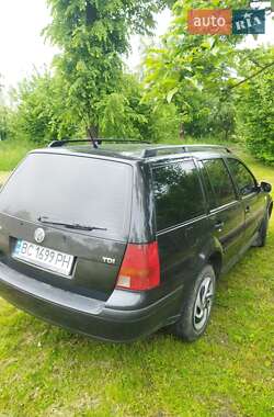 Універсал Volkswagen Golf 2000 в 