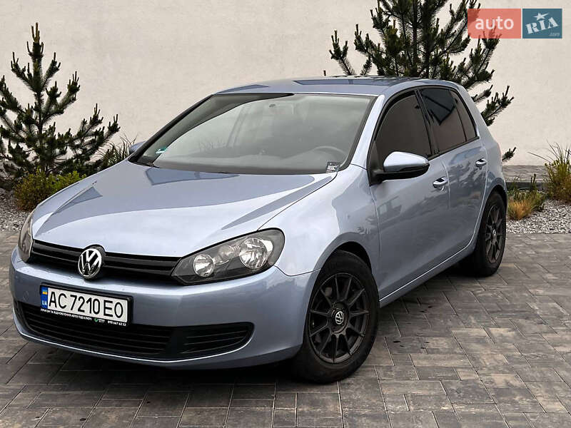 Хетчбек Volkswagen Golf 2009 в Луцьку