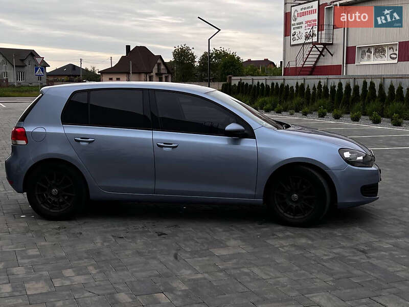 Хетчбек Volkswagen Golf 2009 в Луцьку