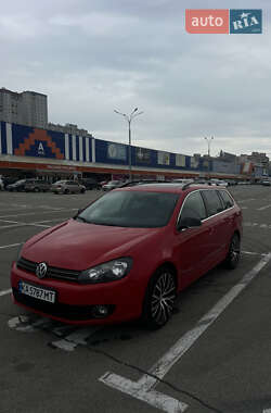 Універсал Volkswagen Golf 2011 в Києві