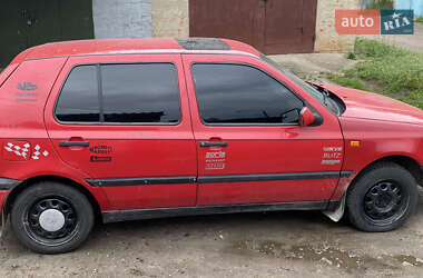 Хетчбек Volkswagen Golf 1993 в 