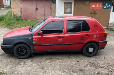 Хетчбек Volkswagen Golf 1993 в 