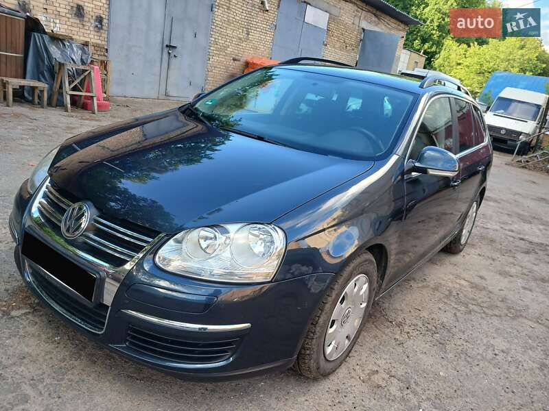 Универсал Volkswagen Golf 2008 в Гадяче