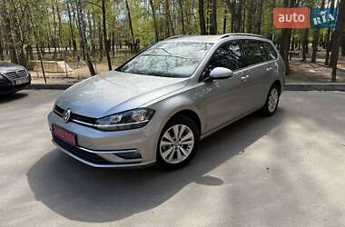 Универсал Volkswagen Golf 2019 в Киеве