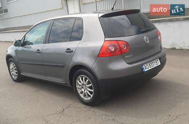 Хэтчбек Volkswagen Golf 2008 в 