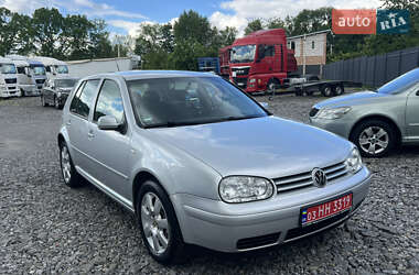 Хэтчбек Volkswagen Golf 2003 в 