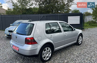 Хэтчбек Volkswagen Golf 2003 в 