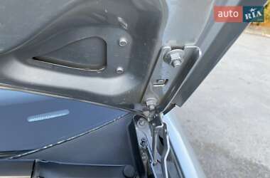 Хэтчбек Volkswagen Golf 2004 в 