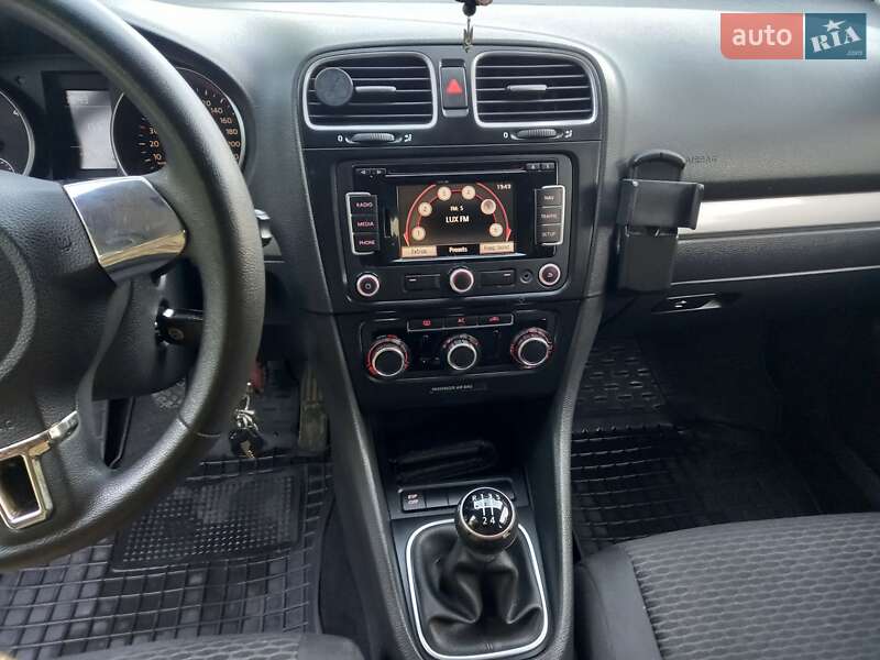 Универсал Volkswagen Golf 2009 в Виннице