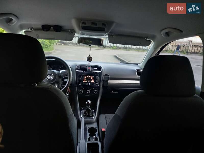 Универсал Volkswagen Golf 2009 в Виннице