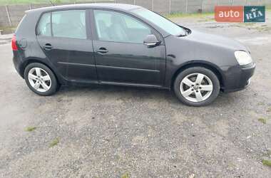 Хэтчбек Volkswagen Golf 2005 в Виннице