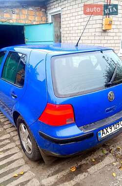 Хэтчбек Volkswagen Golf 1998 в 