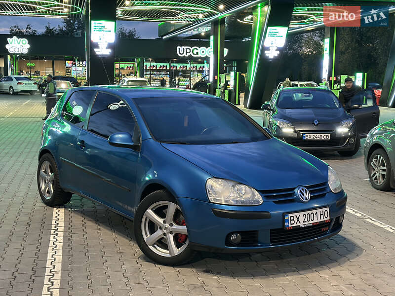 Хэтчбек Volkswagen Golf 2006 в 