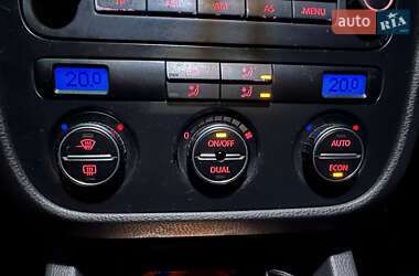 Хэтчбек Volkswagen Golf 2006 в 