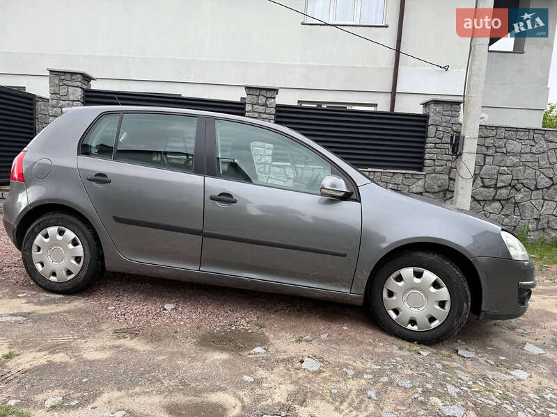 Volkswagen Golf 2005