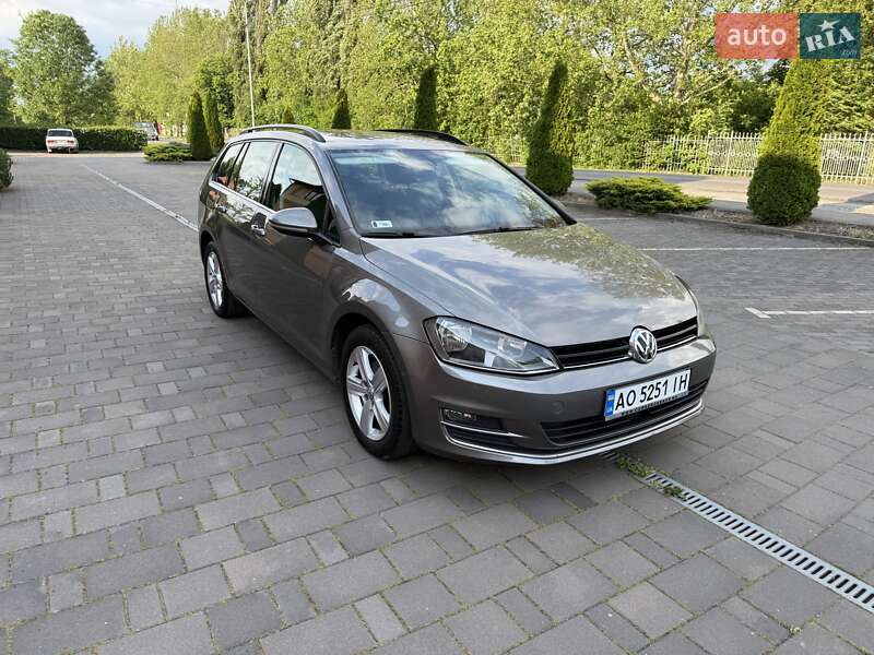 Універсал Volkswagen Golf 2015 в 