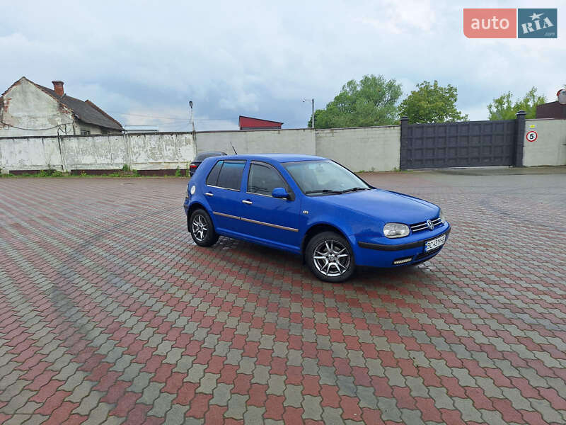 Volkswagen Golf 2002