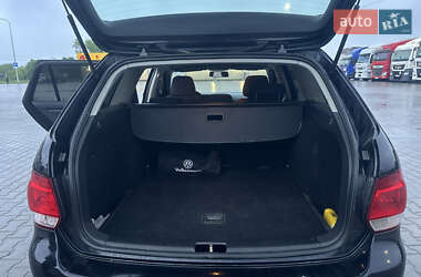 Универсал Volkswagen Golf 2010 в 