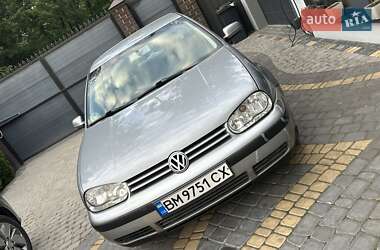Хэтчбек Volkswagen Golf 2001 в 