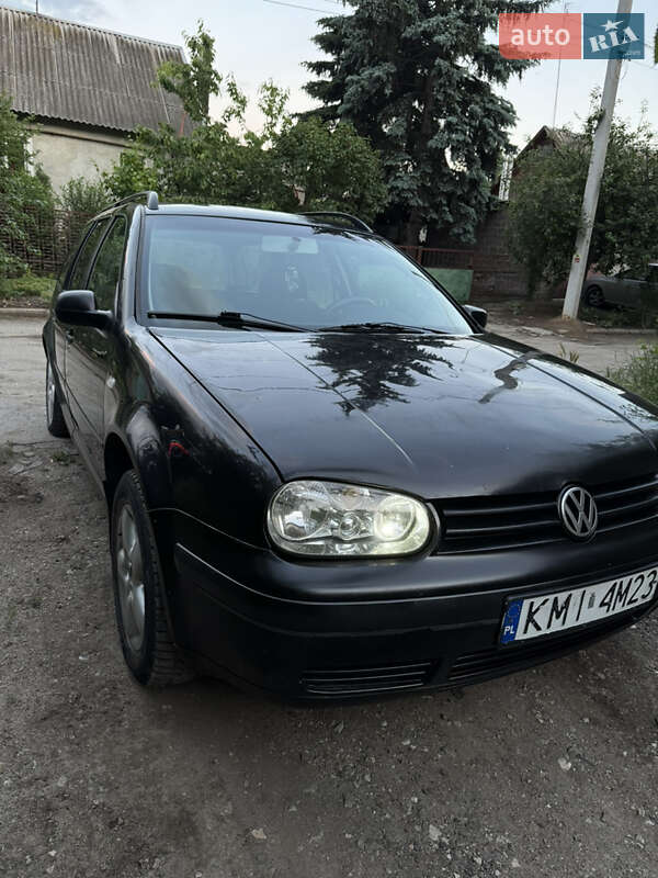 Универсал Volkswagen Golf 2000 в 
