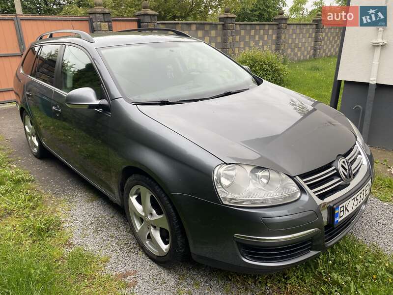 Универсал Volkswagen Golf 2008 в Ровно