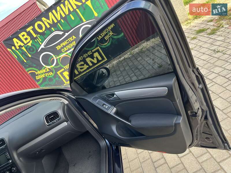 Хэтчбек Volkswagen Golf 2013 в Одессе