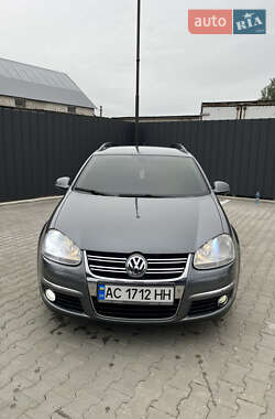 Універсал Volkswagen Golf 2009 в Луцьку