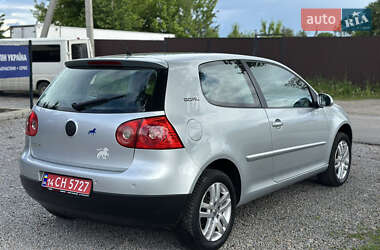 Хэтчбек Volkswagen Golf 2006 в 