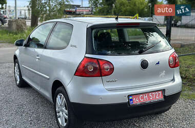 Хэтчбек Volkswagen Golf 2006 в 