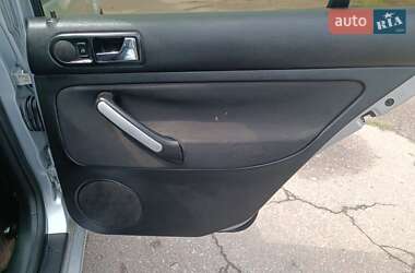 Універсал Volkswagen Golf 2002 в 