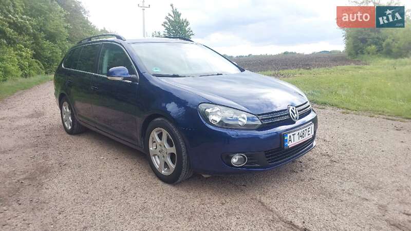 Универсал Volkswagen Golf 2010 в Хотине