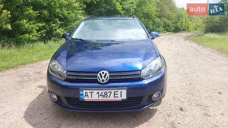 Универсал Volkswagen Golf 2010 в Хотине