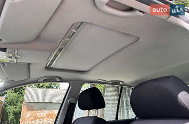 Хэтчбек Volkswagen Golf 2000 в 